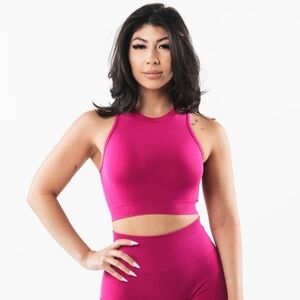 Alphalete stratus crop top M